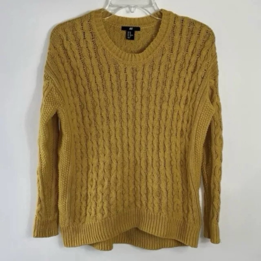 H&M Women’s Long Sleeve Pullover Cable Knit Round Neck Sweater in Mustard XS